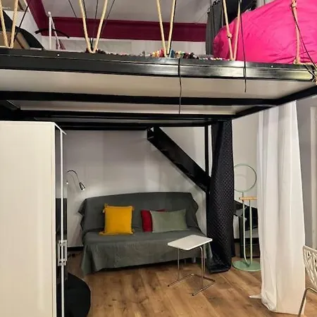 Joanna 2 With Parking *